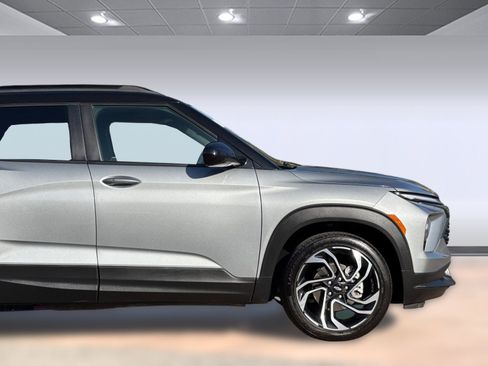 Used 2024 Chevrolet TrailBlazer RS image 34