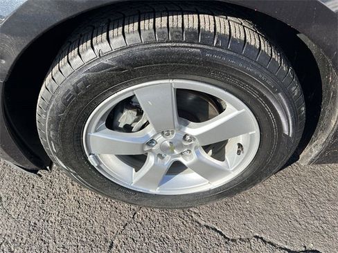 Used 2014 Chevrolet Cruze LT image 12