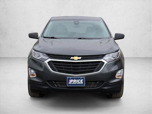 Used 2020 Chevrolet Equinox LS w/ LS Convenience Package AWD/4WD image 2