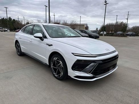 New 2026 Hyundai Sonata SEL FWD image 1