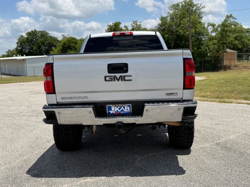 Used 2014 GMC Sierra 1500 SLT w/ All-Terrain Package AWD/4WD image 4
