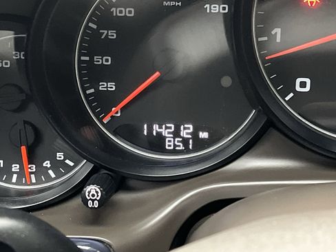 Used 2016 Porsche Panamera 4 Edition image 16