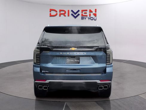 New 2026 Chevrolet Suburban High Country image 4