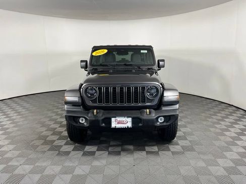 Used 2026 Jeep Wrangler Unlimited Sport AWD/4WD image 2