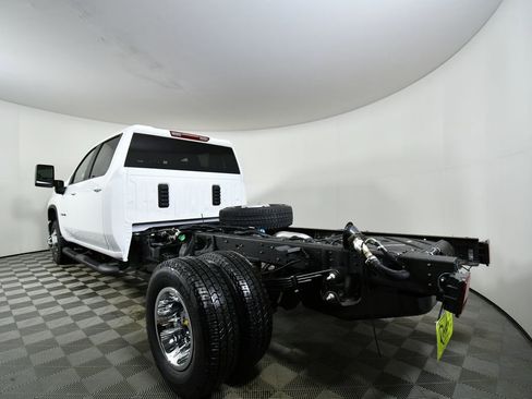 New 2026 Chevrolet Silverado 3500 LT w/ Convenience Package image 13