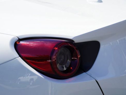 Used 2019 Ferrari Portofino RWD image 13