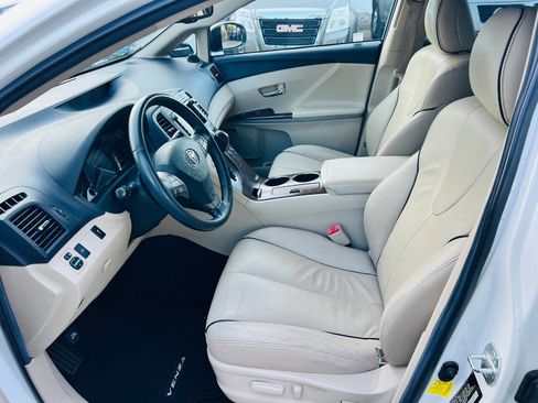 Used 2011 Toyota Venza AWD w/ Premium Pkg #2 image 14