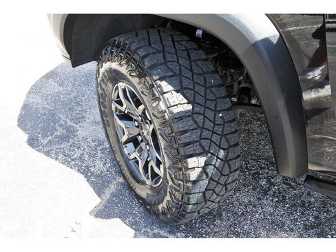 Used 2026 Chevrolet Colorado ZR2 AWD/4WD image 31
