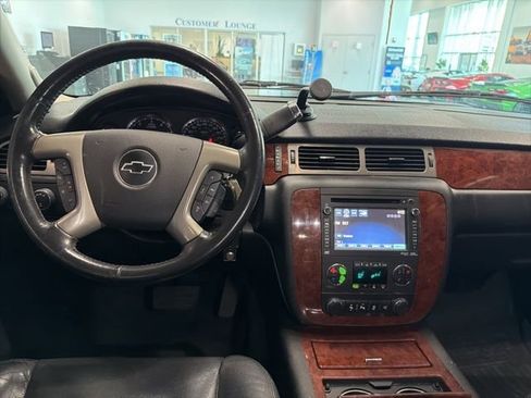 Used 2013 Chevrolet Tahoe LTZ image 25