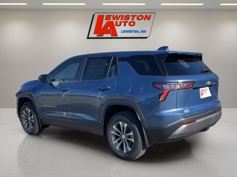 New 2026 Chevrolet Equinox LT w/ Convenience Package II AWD/4WD image 3