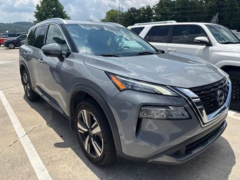 Used 2023 Nissan Rogue SL w/ SL Premium Package FWD image 8