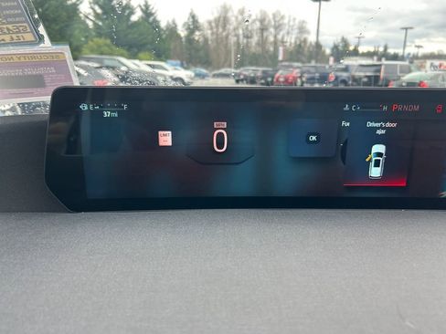 Used 2025 Ford Expedition Active image 16