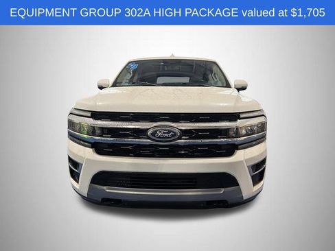 Used 2023 Ford Expedition Limited image 2