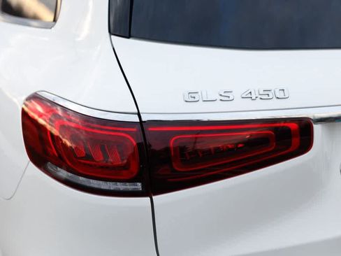 Used 2023 Mercedes-Benz GLS 450 4MATIC image 30