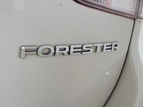 Used 2020 Subaru Forester Limited w/ Popular Package #3 image 9