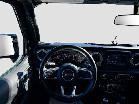 Used 2020 Jeep Gladiator Overland w/ Safety Group image 16