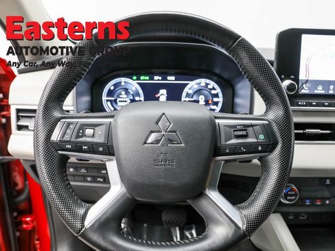 Used 2023 Mitsubishi Outlander SEL image 10