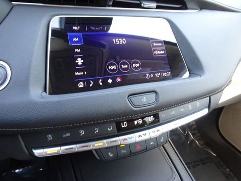 Certified 2023 Cadillac XT4 Premium Luxury w/ Cold Weather Package AWD/4WD image 18