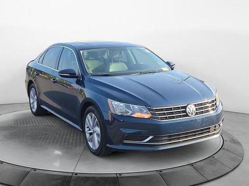 Used 2018 Volkswagen Passat 2.0T SE FWD image 7