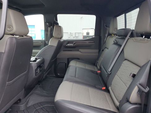 Used 2023 Chevrolet Silverado 1500 ZR2 image 27