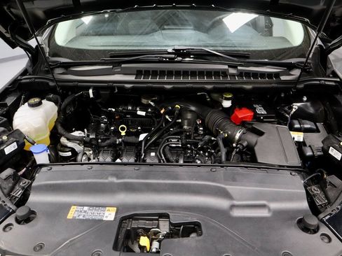 Certified 2023 Ford Edge SE image 17