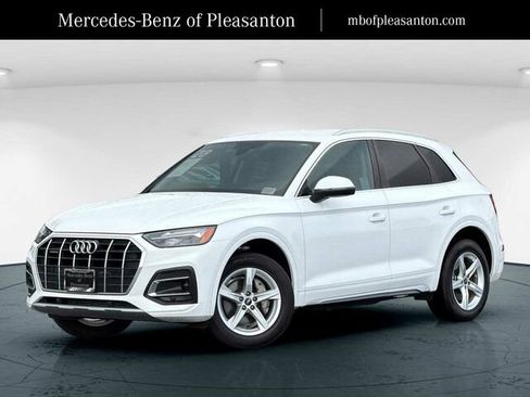 Used 2023 Audi Q5 2.0T Premium w/ Convenience Package AWD/4WD image 1