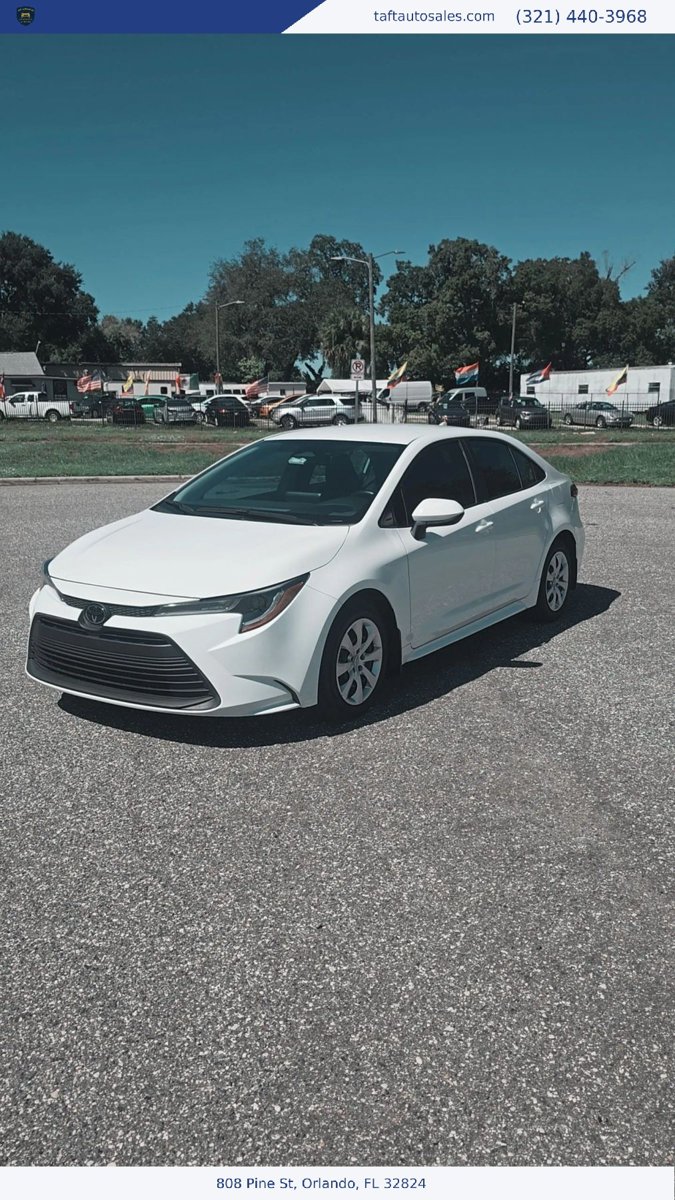 Used 2025 Toyota Corolla LE FWD image 3