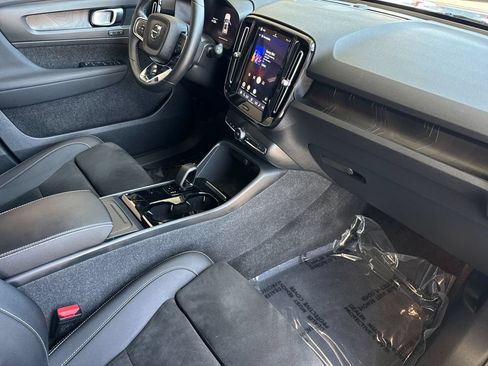 Certified 2023 Volvo XC40 Recharge Plus w/ Protection Package Premier AWD/4WD image 15