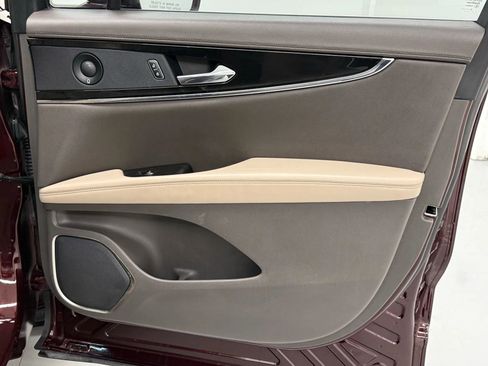 Used 2021 Lincoln Nautilus Reserve w/ Class II Trailer Tow Package image 20