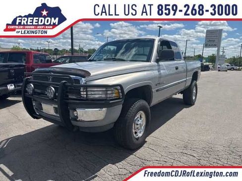 Used 2000 Dodge Ram 2500 Truck 4x4 Quad Cab image 1