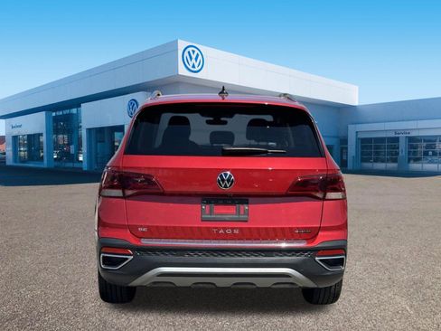 Used 2023 Volkswagen Taos SE w/ Panoramic Sunroof Package AWD/4WD image 6