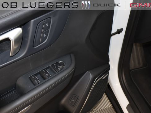 Certified 2025 Buick Enclave Sport Touring AWD/4WD image 9