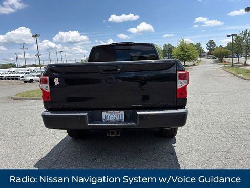 Used 2018 Nissan Titan SV w/ SV Convenience Package AWD/4WD image 4