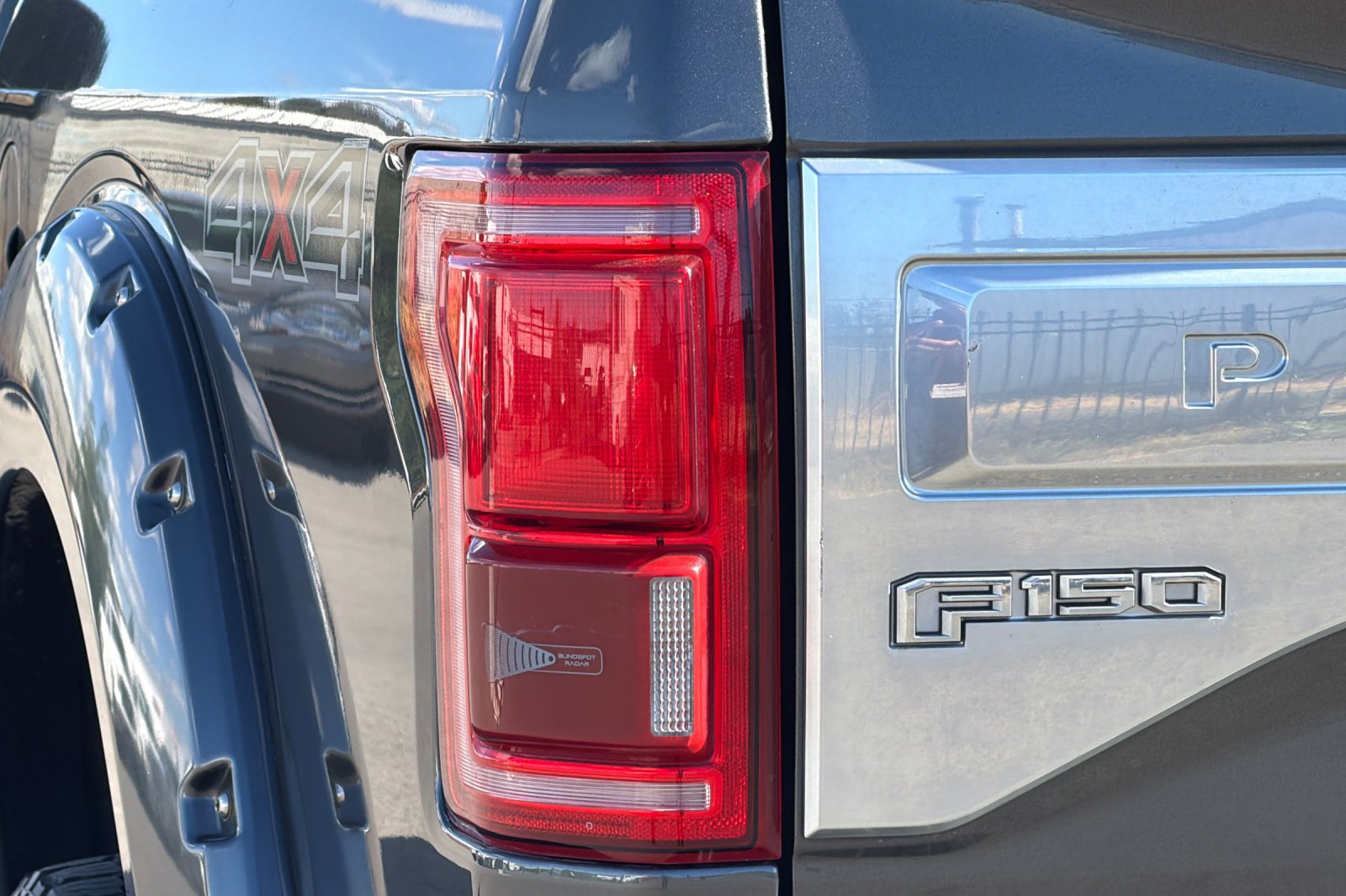 Used 2015 Ford F150 Platinum w/ Technology Package AWD/4WD image 43