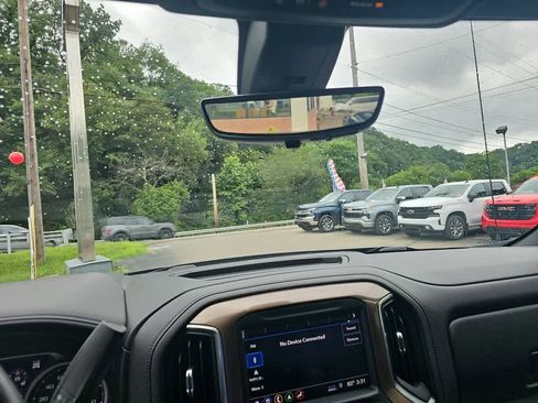 Used 2019 Chevrolet Silverado 1500 High Country w/ Technology Package image 19