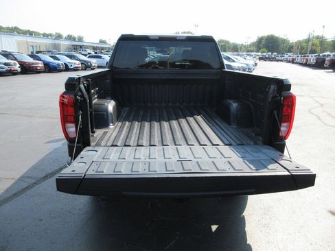 Certified 2021 GMC Sierra 1500 SLE w/ X31 Off-Road Package AWD/4WD image 10