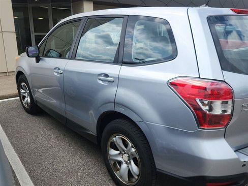 Used 2014 Subaru Forester 2.5i AWD/4WD image 6