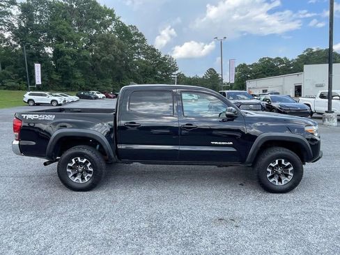 Used 2016 Toyota Tacoma TRD Off-Road w/ Towing Package AWD/4WD image 2