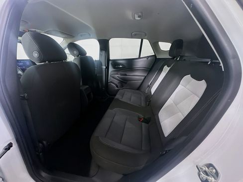 Used 2025 Chevrolet Trax LS FWD image 25