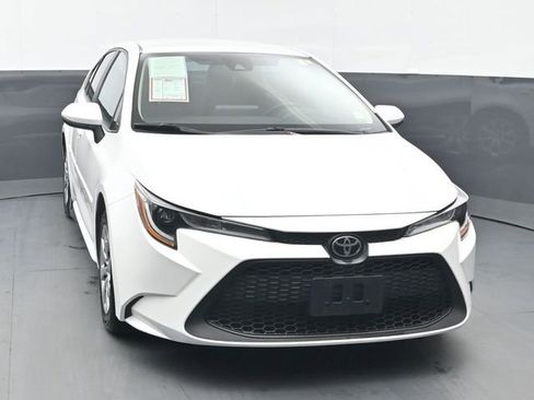 Certified 2022 Toyota Corolla LE image 11