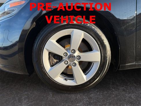 Used 2016 Dodge Dart SXT w/ Sun/Sound Group image 9