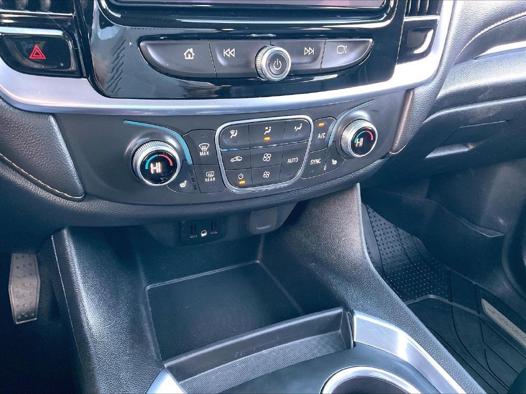 Used 2019 Chevrolet Traverse LT w/ LT Premium Package AWD/4WD image 26