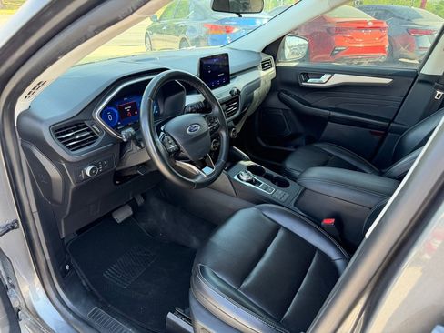 Used 2021 Ford Escape SEL w/ Technology Package FWD image 9