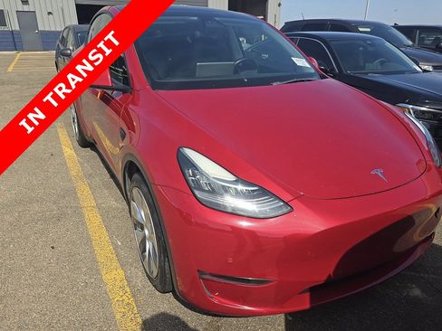 Used 2022 Tesla Model Y Long Range AWD/4WD image 5