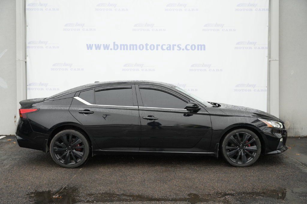 Used 2019 Nissan Altima 2.5 Platinum AWD/4WD image 7