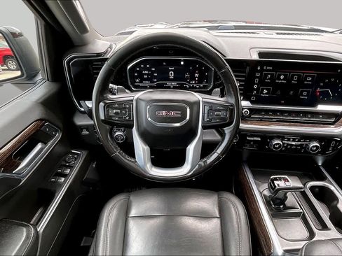 Used 2022 GMC Sierra 1500 Elevation w/ Elevation Premium Package AWD/4WD image 6