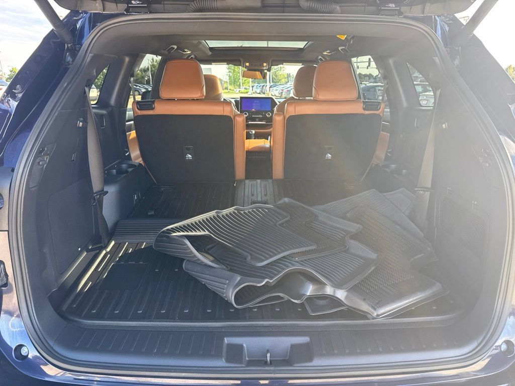 Certified 2026 Toyota Highlander Platinum AWD/4WD image 20
