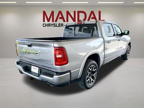 Used 2025 RAM 1500 Laramie AWD/4WD image 7