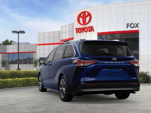 New 2026 Toyota Sienna Platinum AWD/4WD image 16