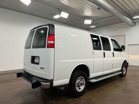 Used 2024 GMC Savana 2500 w/ Driver Convenience Package image 39